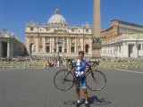 ROMA-SAN PIETRO-ANDREA BICI AL CIELO.jpg